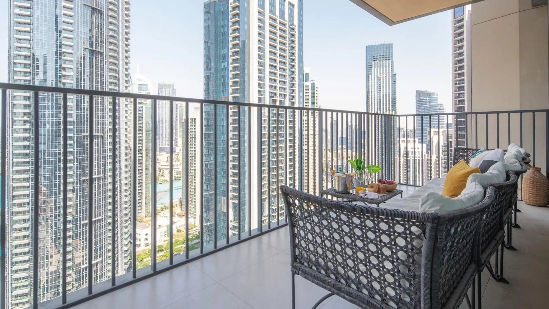 Frank Porter - Boulevard Heights Dubai